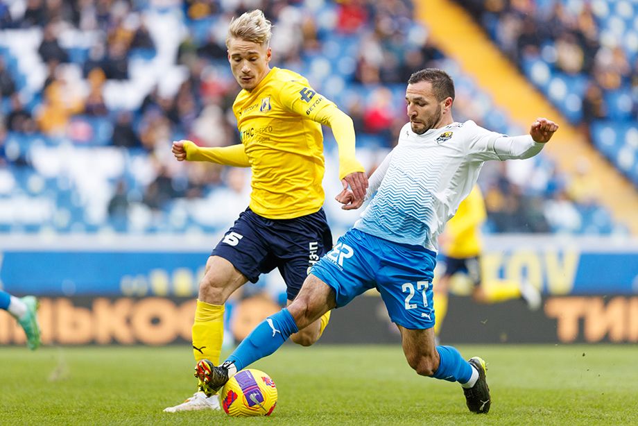 Кирилл Заика (справа)