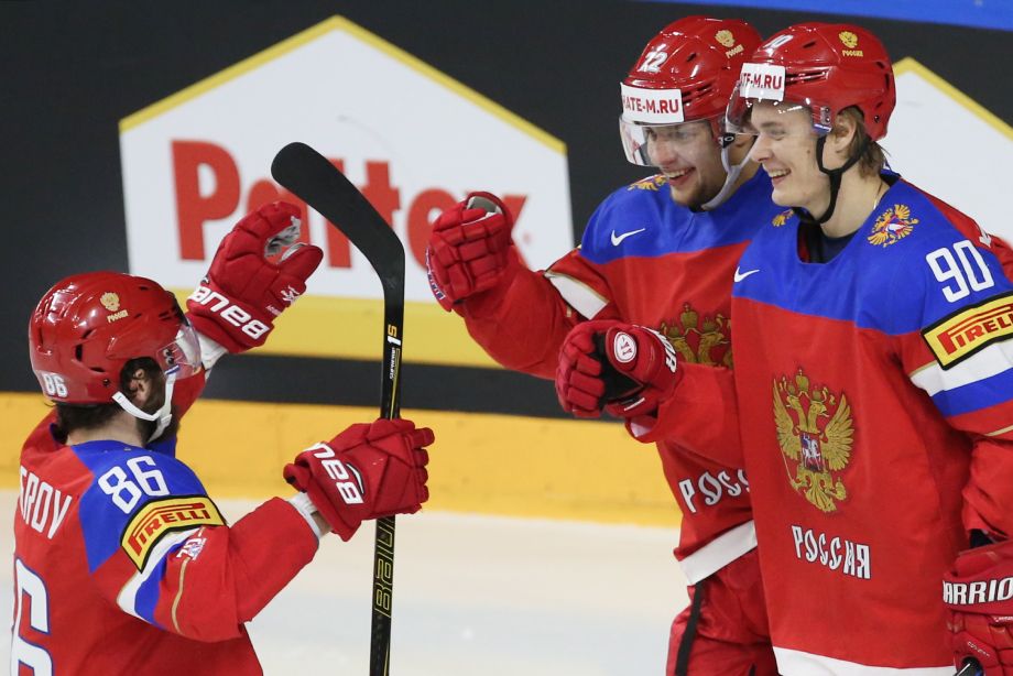 Никита Кучеров, Артемий Панарин и Владислав Наместников на чемпионате мира в 2017 году