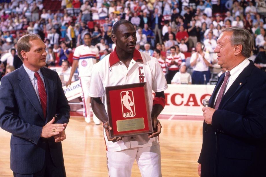 5 выдающихся рекордов Майкла Джордана: достижения в финальных сериях, зарплата в «Чикаго», индивидуальные награды