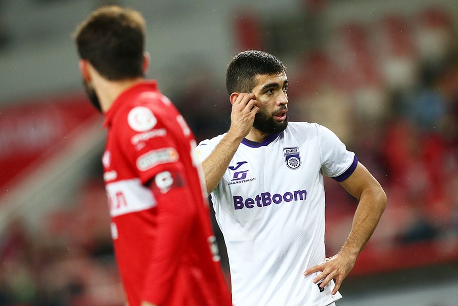 БК размещают символику и название компании на футболках команд Российской футбольной Премьер-Лиги