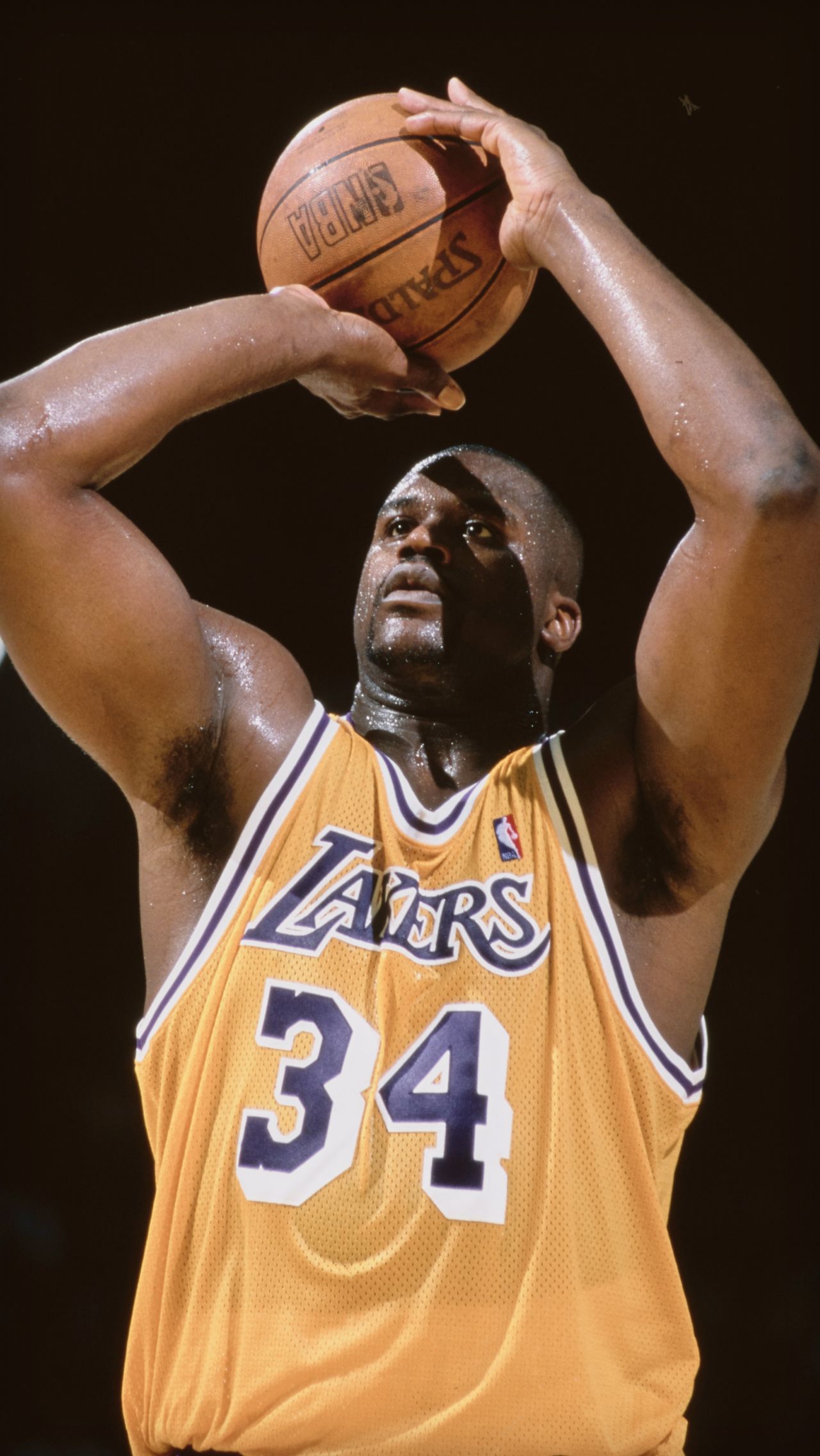 На дворе 1999-й. Шакил О’Нил – один из лучших баскетболистов на планете, который в последующие три года завоюет три подряд чемпионских титула с «Лейкерс». 