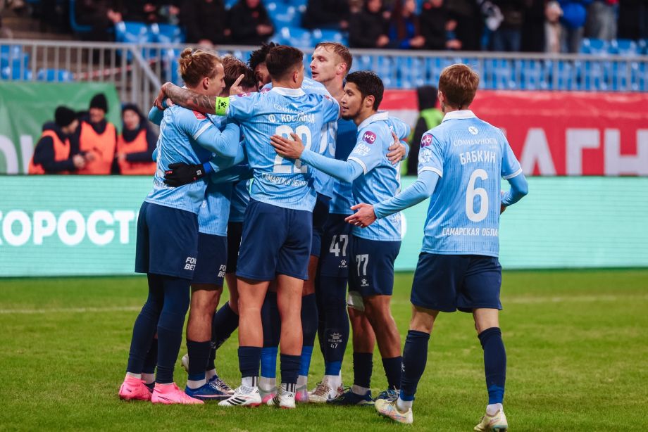 Игроки ФК «Крылья Советов»