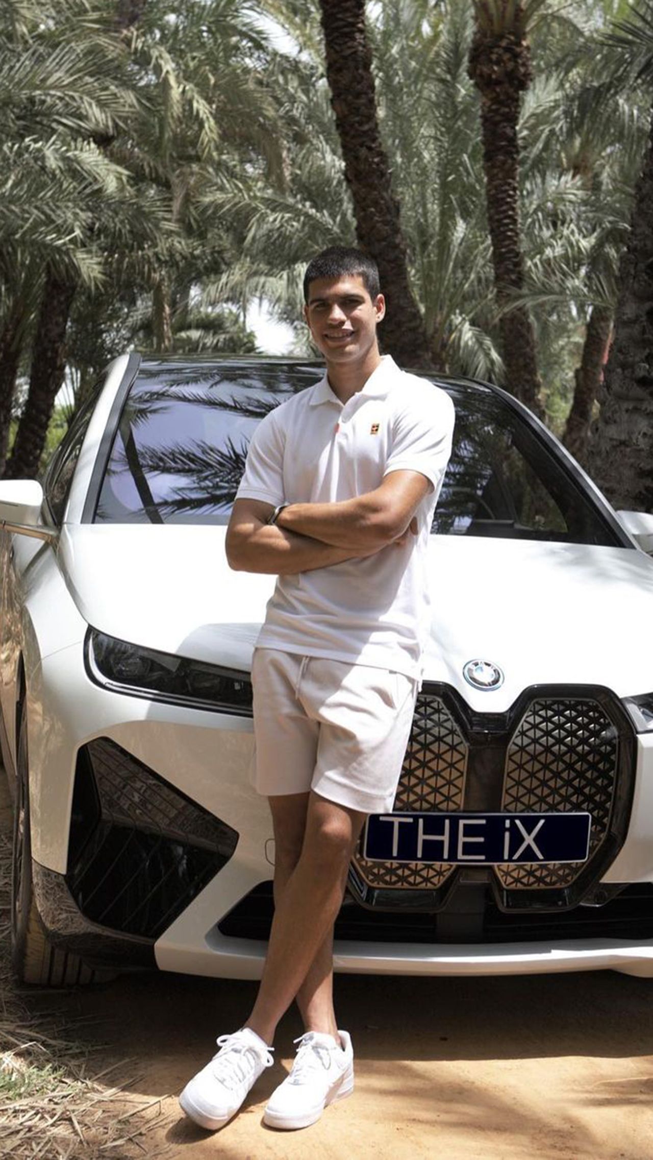 Спонсоры разглядели потенциал юного испанца. За последние восемь месяцев Алькарас подписал контракты с Rolex, брендом по уходу за кожей ISDIN, производителем мяса ElPozo Alimentación и BMW.
