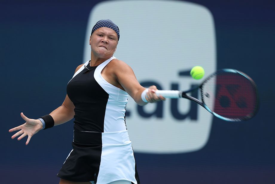 Диана Шнайдер на турнире WTA-1000 в Майами в 2024 году Диана Шнайдер на турнире WTA-1000 в Майами в 2024 году