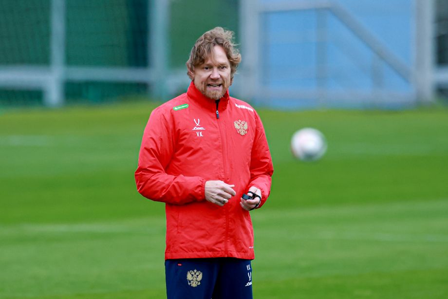 Валерий Карпин