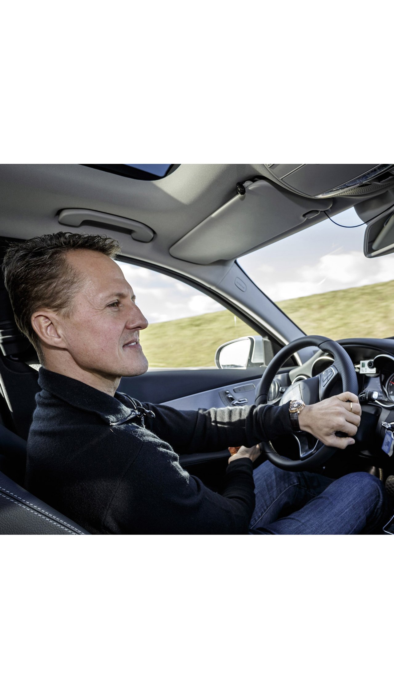 Цена нового автомобиля составляла € 73,4 тыс. В модели Шумахера были установлены дополнительные опции общей стоимостью € 20 тыс. Автомобиль проехал 151 894 км. Новым владельцем стал гражданин Швейцарии.