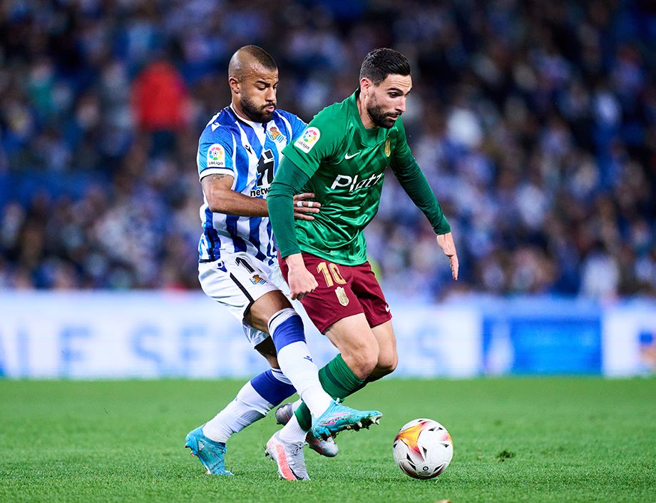 Псж реал сосьедад. Ла лига 2021-2022. Реал сосьедад игроки. Сорлот футболист реал сосьедад. Ispanya la liga 2023.