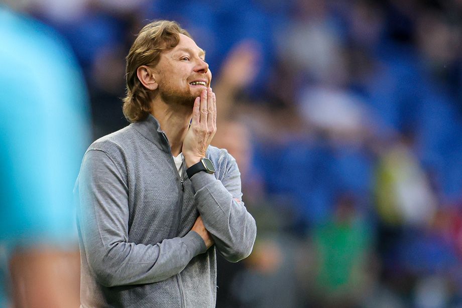 Валерий Карпин