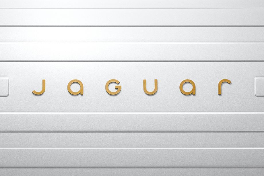 Новое начертание названия Jaguar