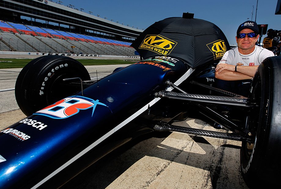 Рубенс Баррикелло перед этапом IndyCar в Форт-Уэрте, 2012 год Рубенс Баррикелло перед этапом IndyCar в Форт-Уэрте, 2012 год