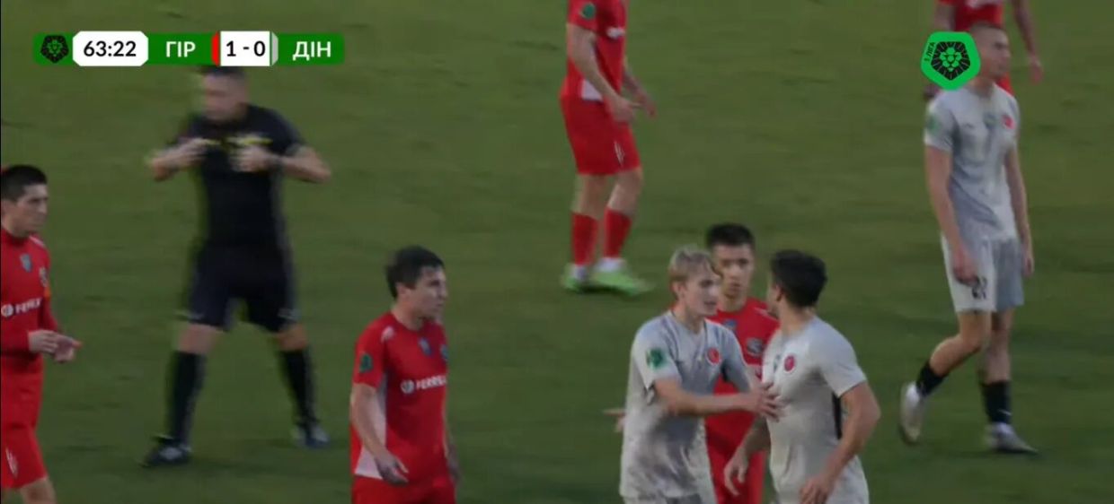 "Qornyak"ın futbolçuları Şevçenkonu hakimdən uzaqlaşdırmaqda çətinlik çəkiblər