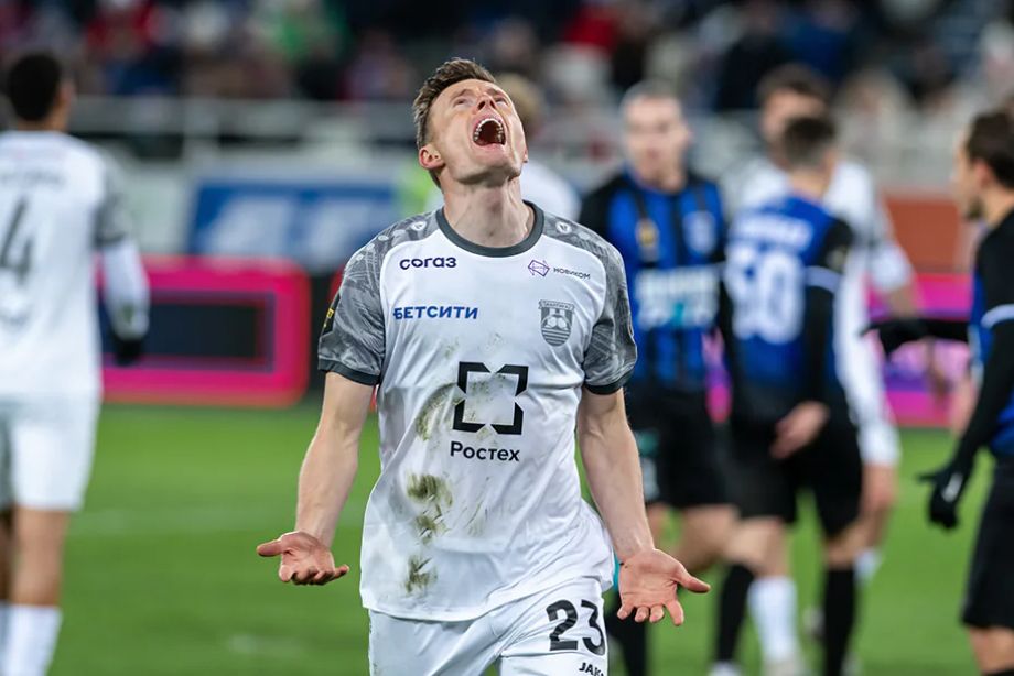 Евгений Чернов играл в Калининграде на правах аренды