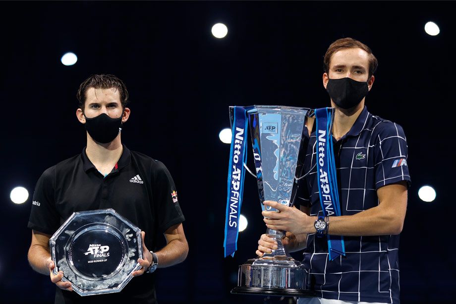 Даниил Медведев выиграл Итоговый турнир ATP — 2020, победив Доминика Тима в самом длинном трёхсетовом финале в истории