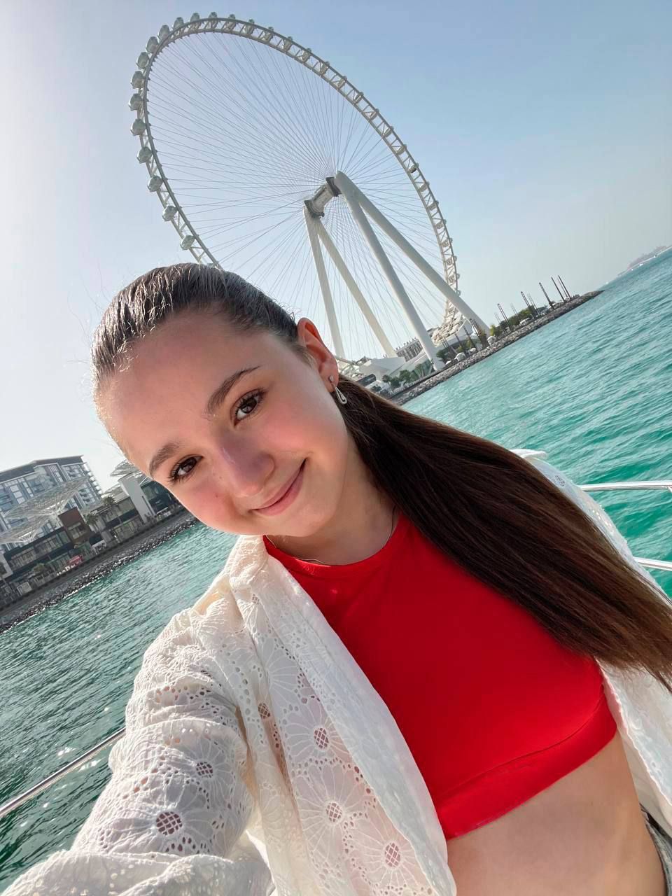 Камила валиева фото на пляже