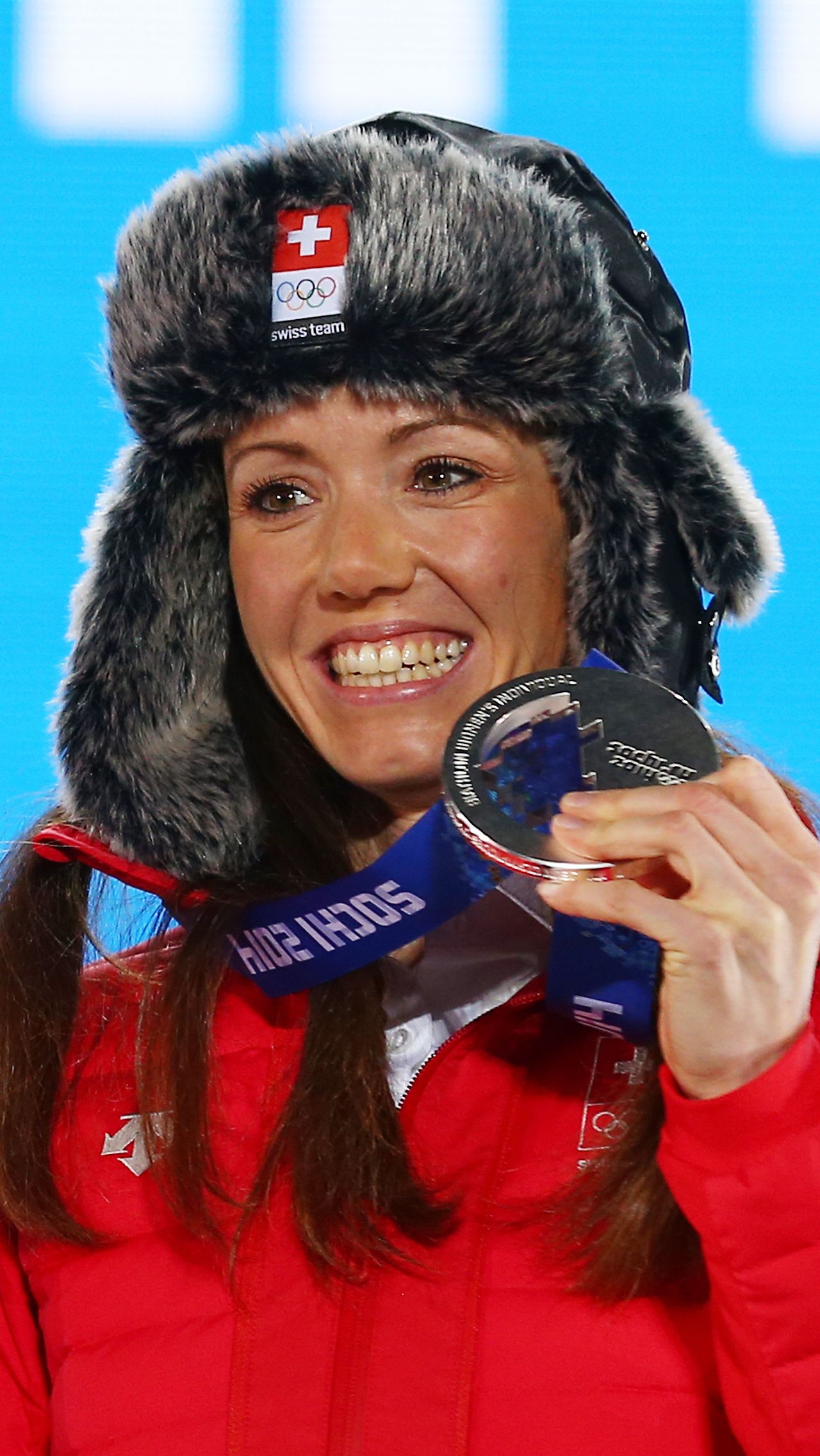 Селина Гаспарин дебютировала на КМ в 2005-м. 37-летняя биатлонистка – автор первого в истории Швейцарии олимпийского серебра в биатлоне. Всего на счету Гаспарин четыре личных подиума на Кубке мира. 