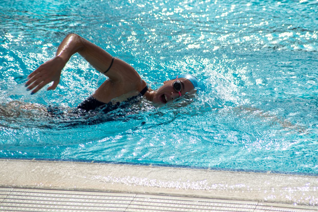 Бег или плавание: тренер рассказал, что лучше выбрать для улучшения общего состояния здоровья