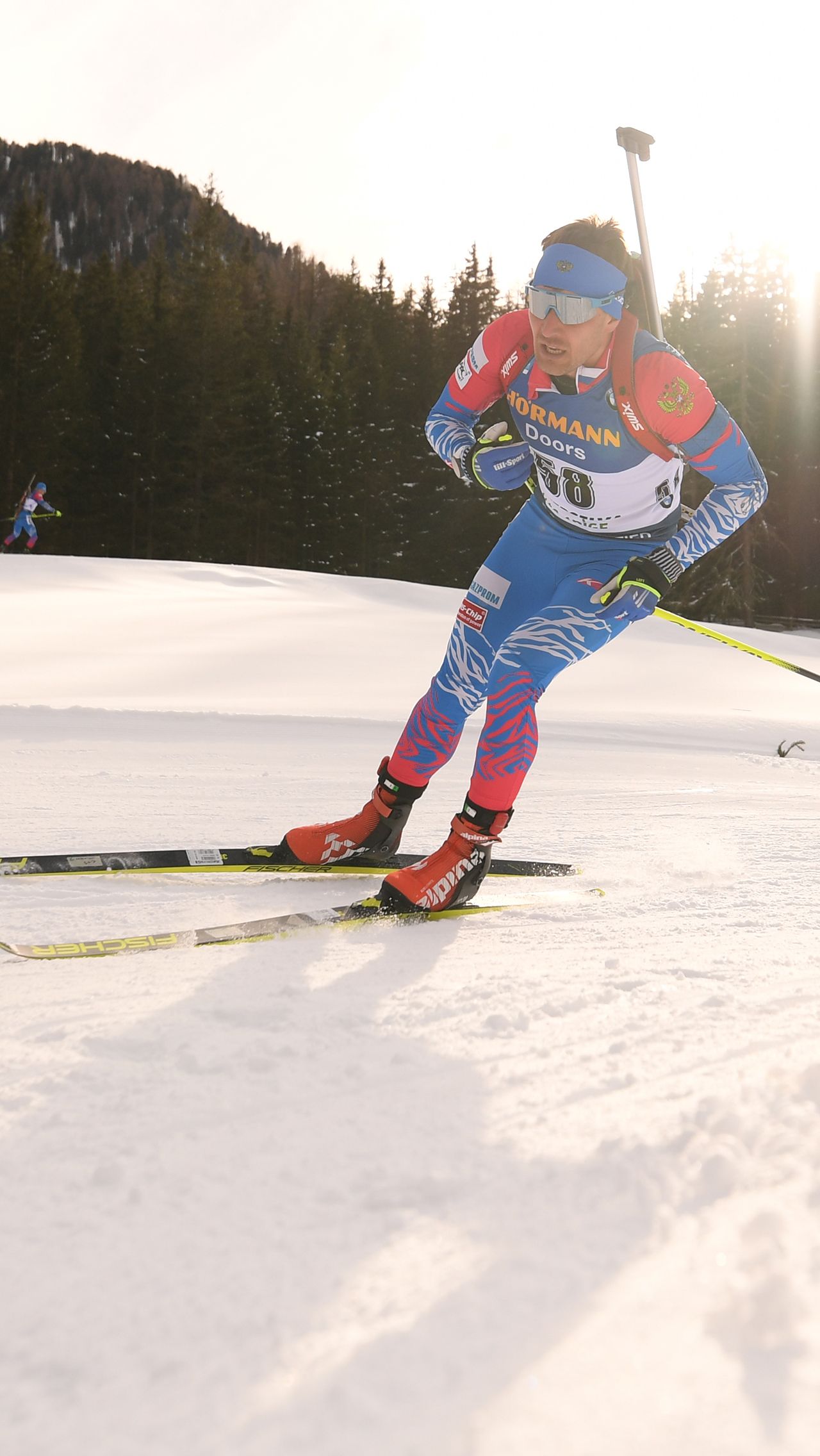 Призёр Олимпиады-2014 Евгений Гараничев также начинал свою спортивную карьеру в лыжных гонках. В 2008 году он участвовал в юниорском ЧМ в качестве лыжника, но вскоре перешёл в биатлон.