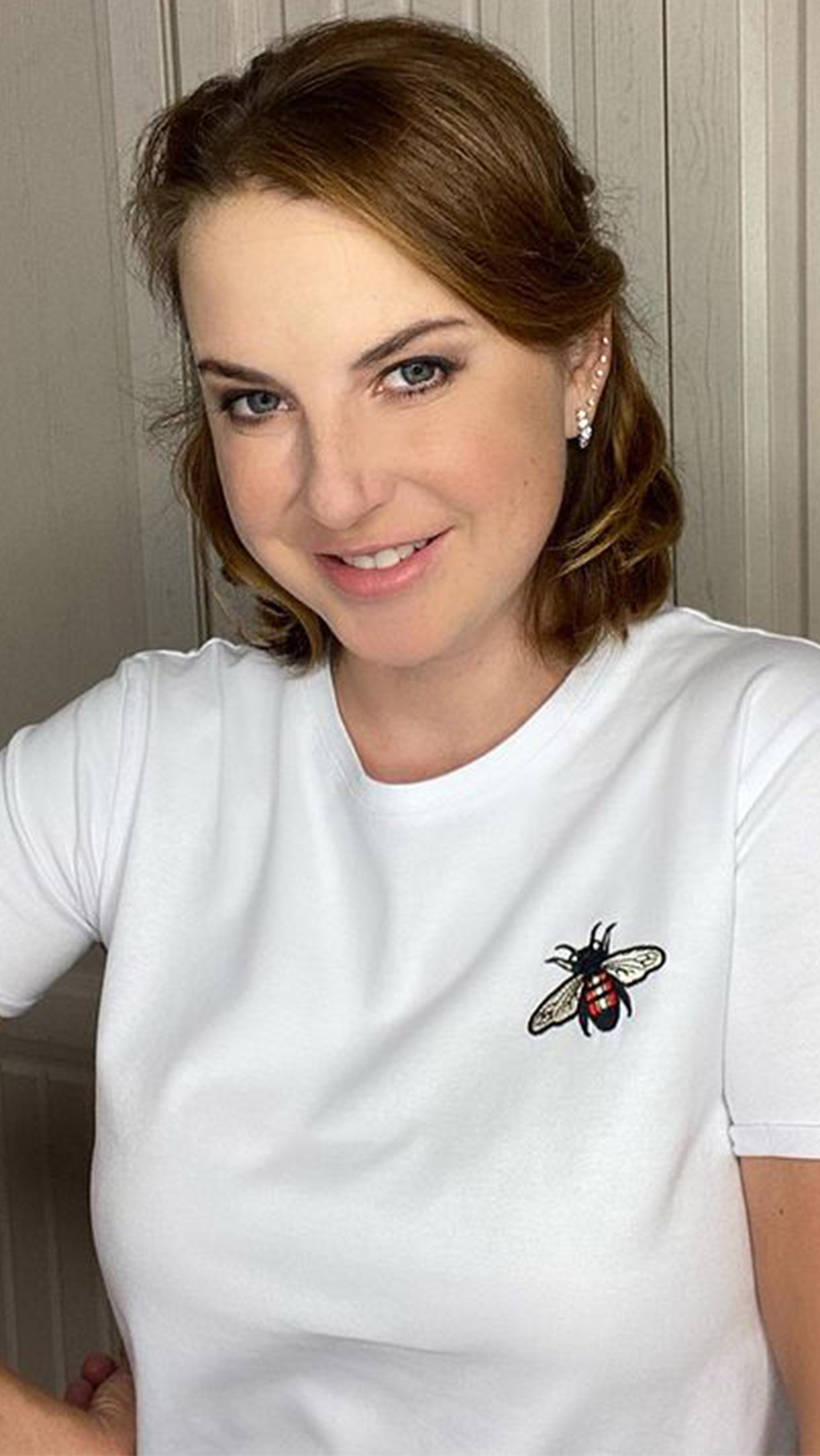 При этом, даже если Алина получит два высших образования, она всё равно будет уступать Ирине Слуцкой. Чемпионка мира окончила аж три института. При этом, даже если Алина получит два высших образования, она всё равно будет уступать Ирине Слуцкой. Чемпионка мира окончила аж три института.