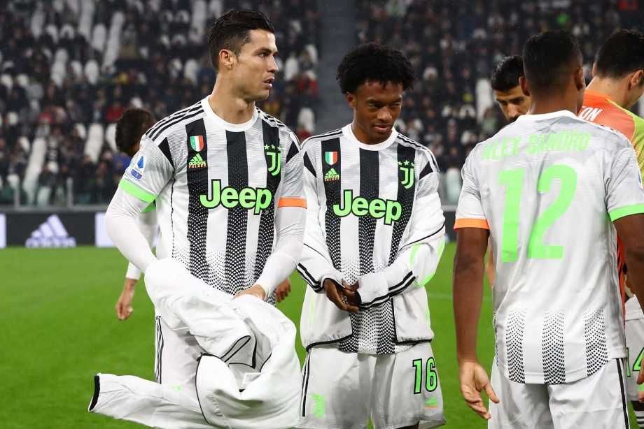 релиз с adidas и Palace