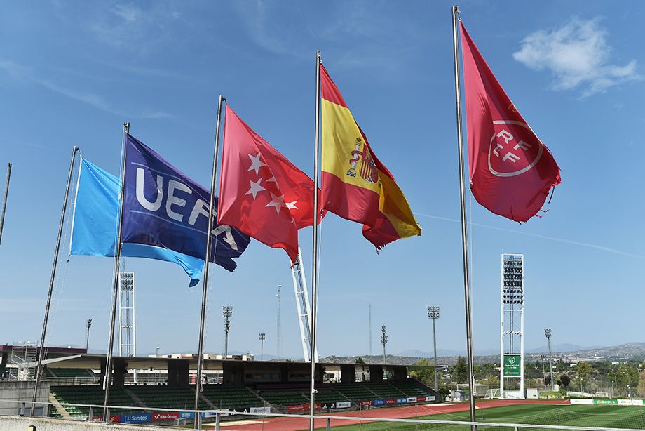 Надо основываться на решениях ФИФА и УЕФА