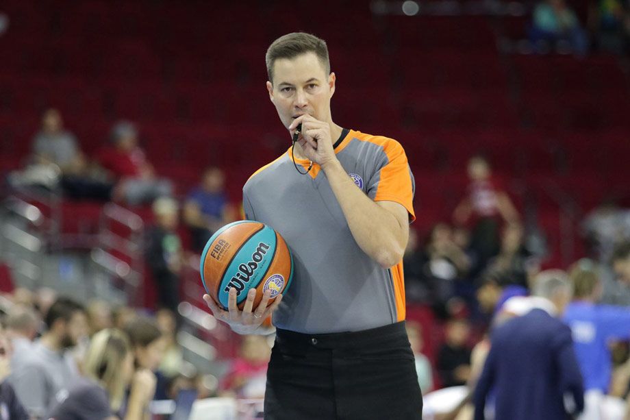 Всё о нововведениях в правилах баскетбола в эксклюзивном интервью с арбитром ФИБА Алексеем Давыдовым