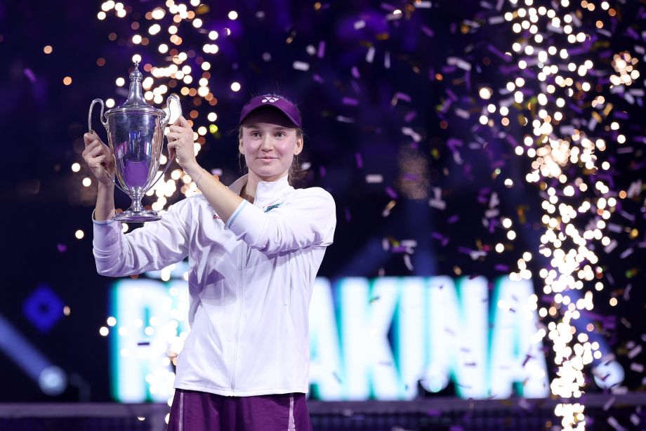 Елена Рыбакина после победы на Итоговом-2025