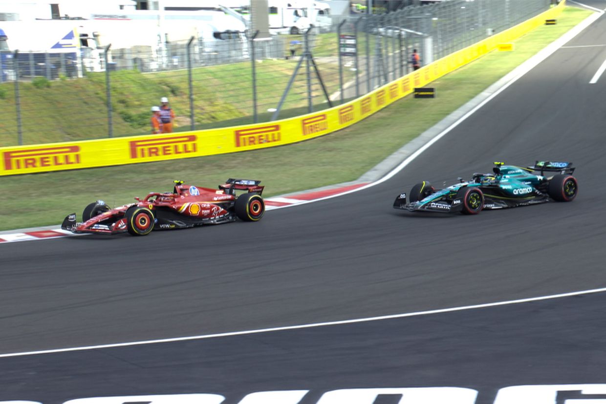 Сайнс обгоняет Алонсо