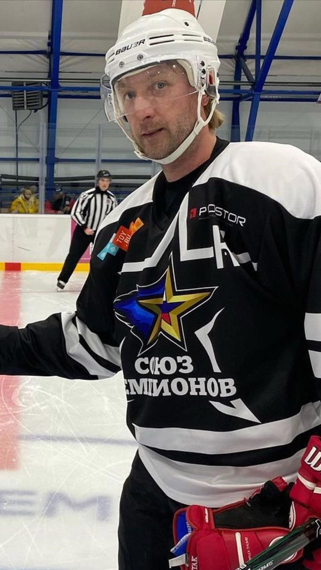 Плющенко — хоккеист