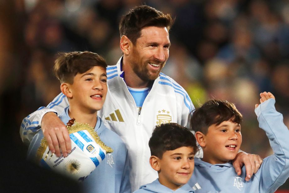 Месси с сыновьями перед матчем с Венесуэлой