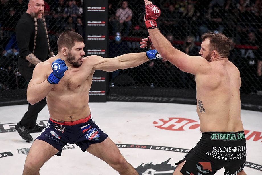 Бой Валентина Молдавского против Райана Бейдера в Bellator