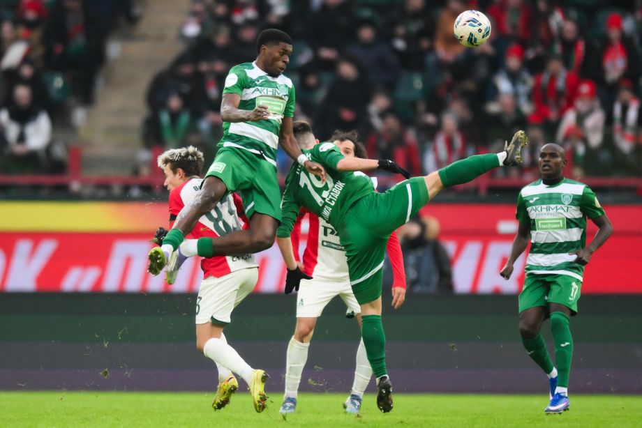 «Локомотив» и «Ахмат» сыграли вничью