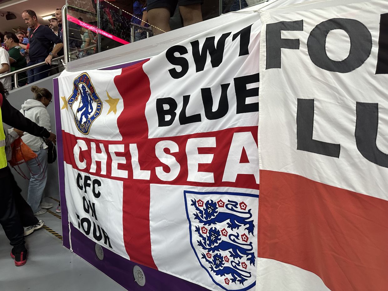 Chelsea fan banner