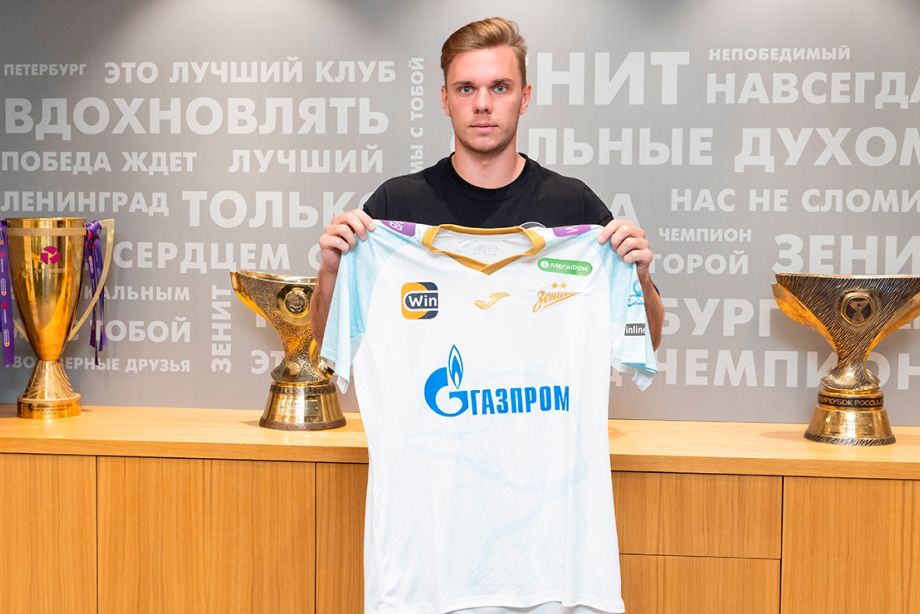 Максим Глушенков в «Зените» Максим Глушенков в «Зените»