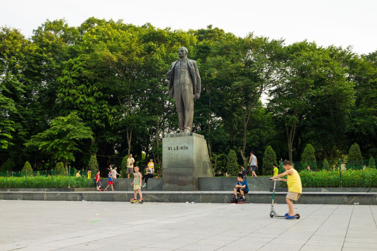 Памятник Ленину в Ханое Памятник Ленину в Ханое