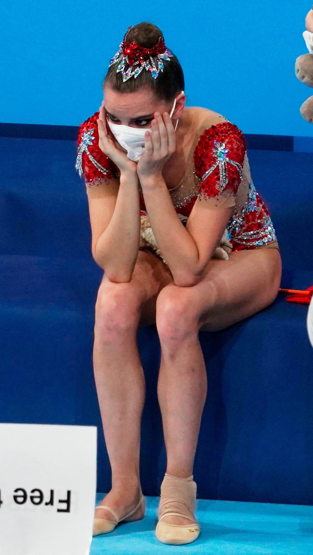 Не обошлось и без скандалов. Самый драматичный момент Олимпиады-2020 — слёзы сестёр Авериных после оглашения результатов. Впервые за 25 лет Россия осталась без золота в художественной гимнастике.