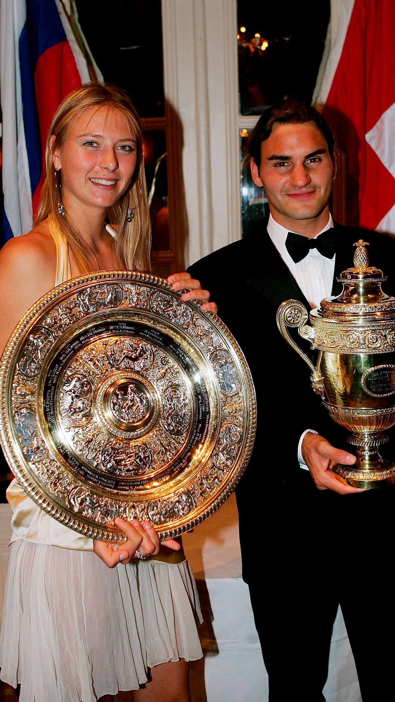 Партнёршей Роджера на балу бывала и Мария Шарапова: она выиграла Уимблдон в 2004-м.