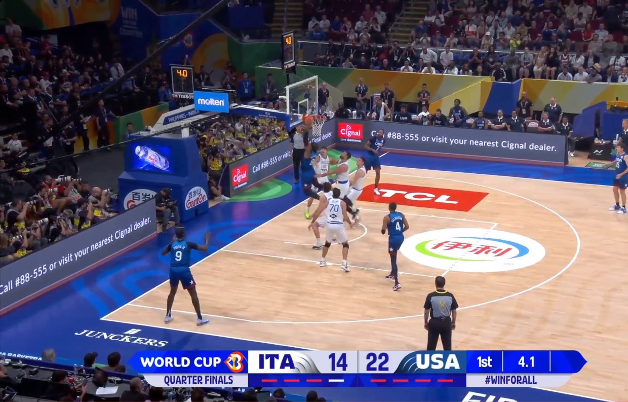 Лэй-ап Паоло Банкеро