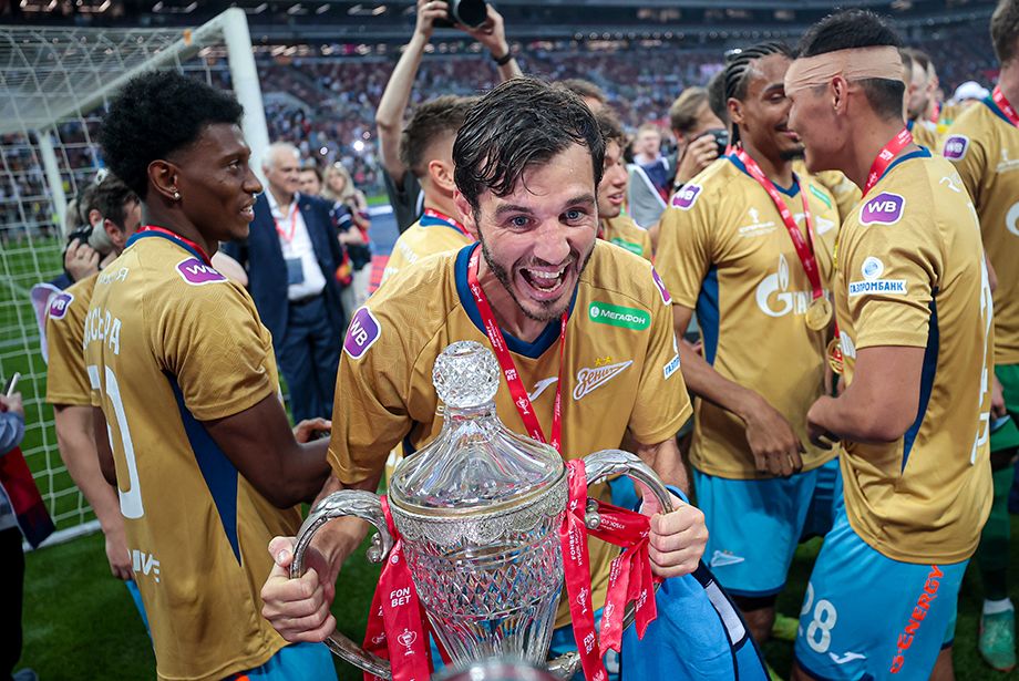 Александр Ерохин ещё поиграет за «Зенит»