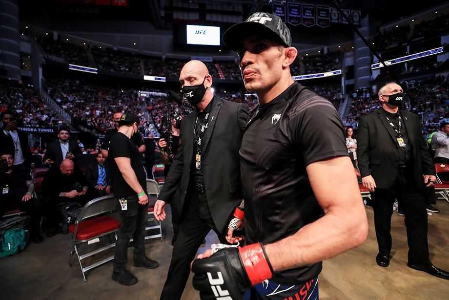 UFC 274: Тони Фергюсон — Майкл Чендлер, когда бой, ментальные проблемы Эль Кукуя