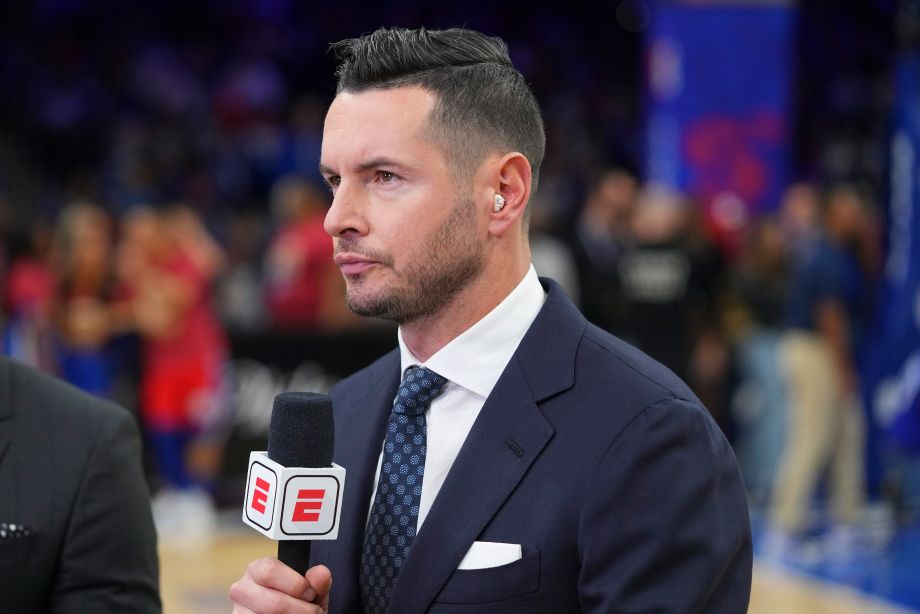 Джей Джей Редик в качестве аналитика телеканала ESPN Джей Джей Редик в качестве аналитика телеканала ESPN