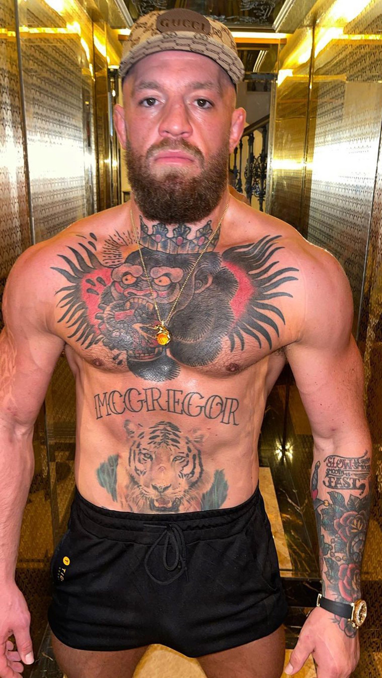 Что означает странная татуировка Конора Макгрегора