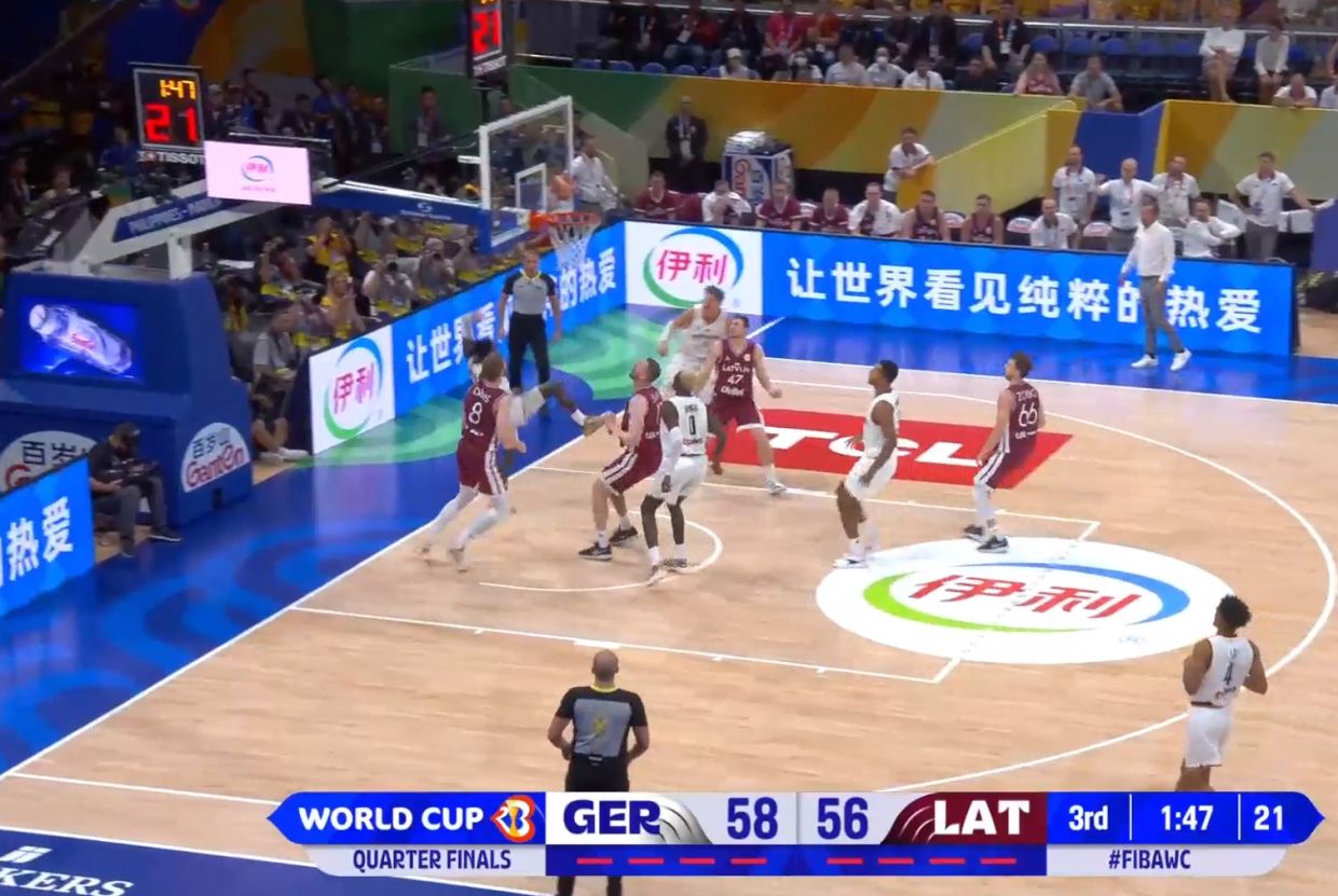 Попадание Денниса Шрёдера