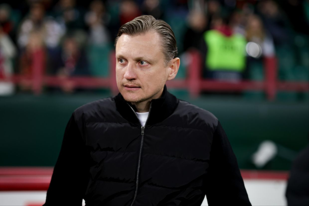 У Михаила Галактионова наверняка есть претензии по игре «Локо» в обороне