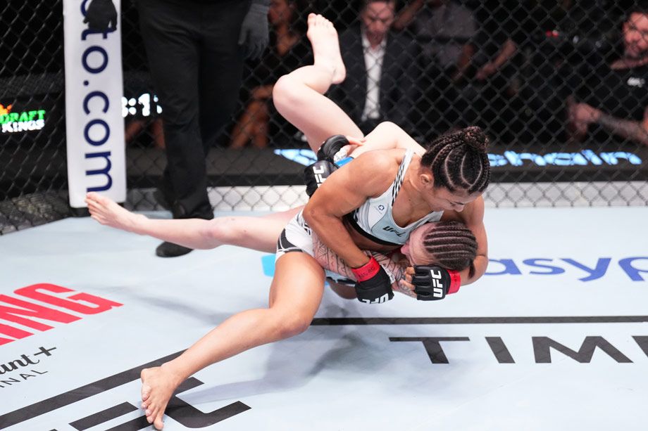 UFC Vegas 65: Наталия Силва — Тереза Бледа, кто победил, результат поединка, видео нокаута