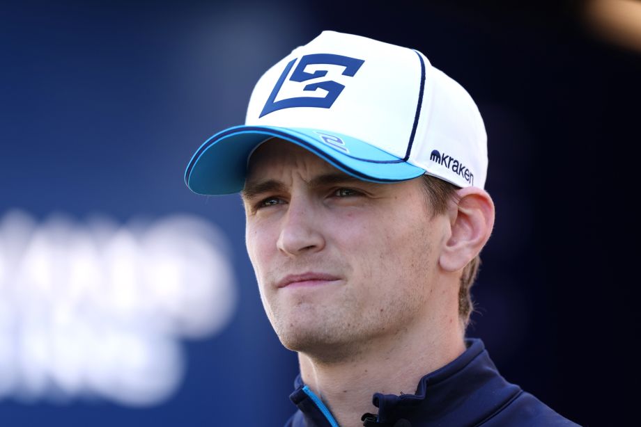 Авария Албона в тренировке на Гран-при Австралии Формулы-1: Логан ...