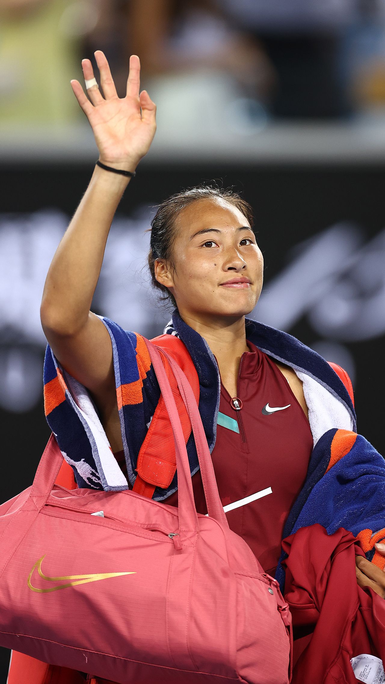 В 2022 году WTA официально признала Чжэн Циньвэнь новичком сезона. Спортсменка начала сезон на 126-й строчке, а закончила его на 28-й.