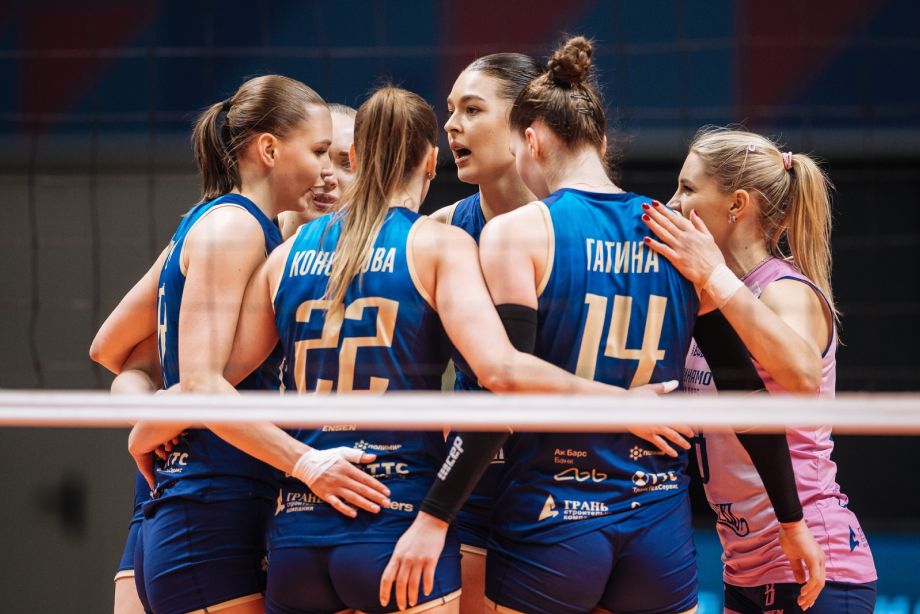 Игроки ЖВК «Динамо-Ак Барс»