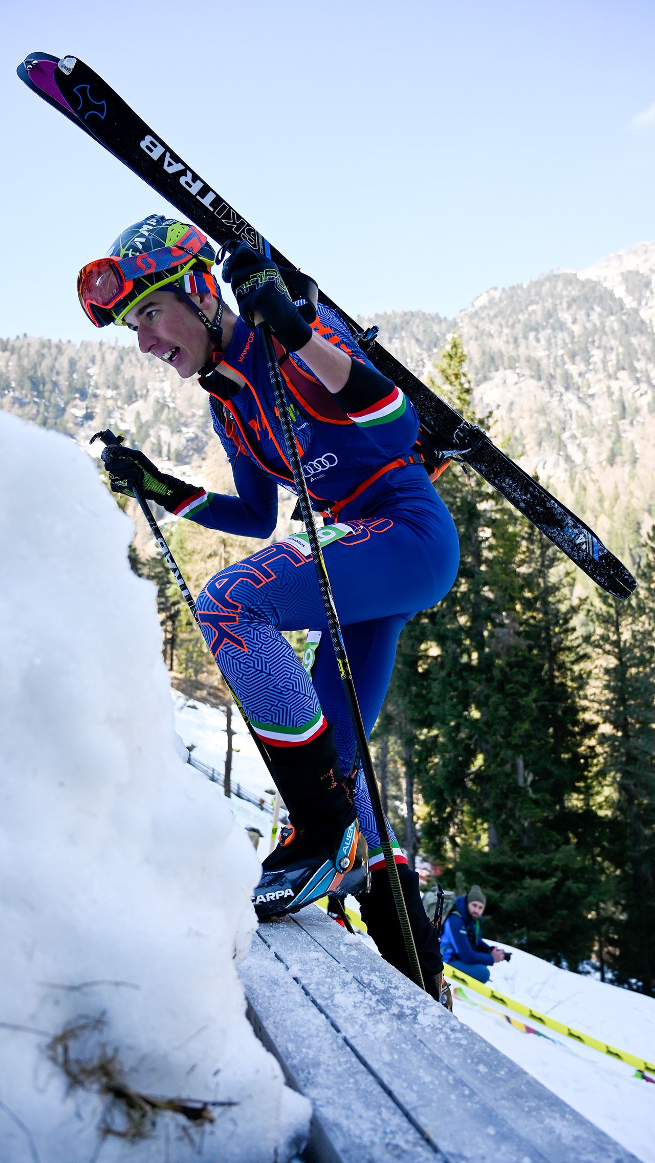 Начнём с самого интересного. На Играх-2026 появится новый вид спорта – ски-альпинизм. Соревнования будут проводиться в трёх дисциплинах: женском и мужском спринте и смешанной эстафете. 