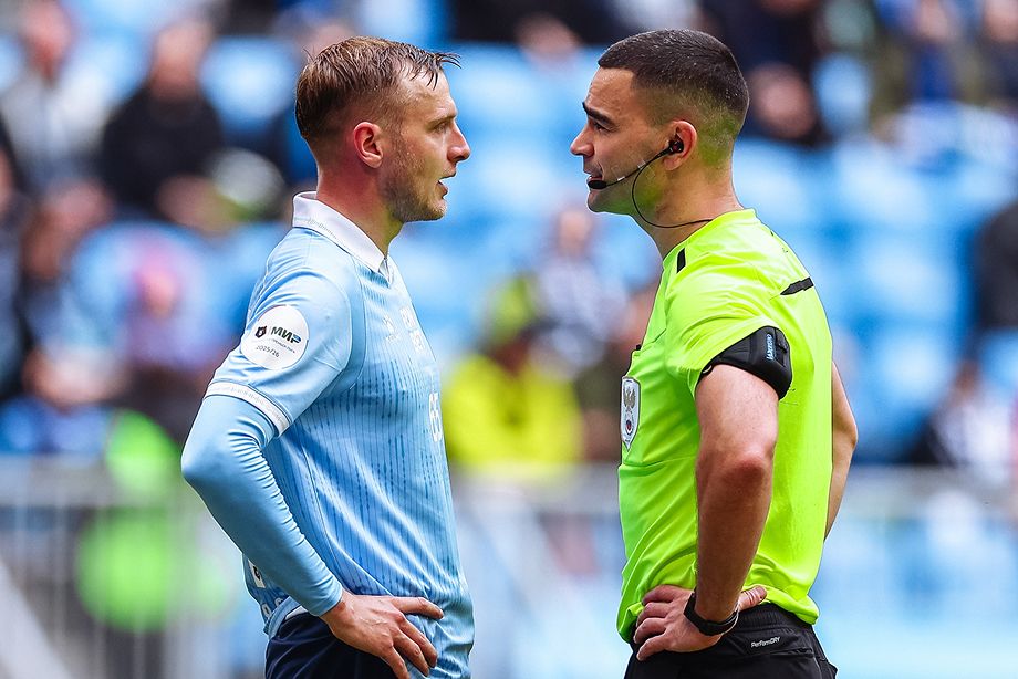 Ян Бобровский (справа)