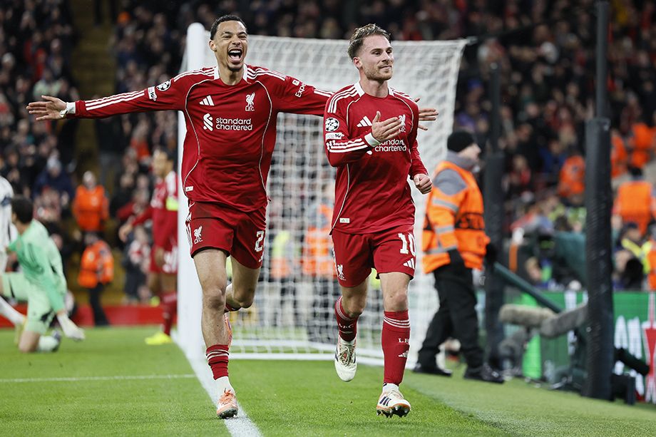 Алексис Мак Аллистер празднует гол